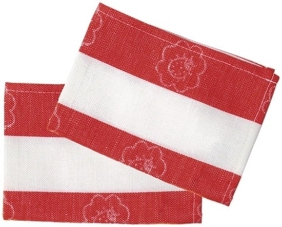 Twee afwashanddoeken in half katoen half linnen met brede witte en rode strepen liggen gedeeltelijk op mekaar.