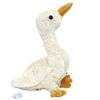 Oie blanche en peluche de coton bio, avec le bec et les pattes jaune foncé et sur le dos une petite pastille pour activer par traction la boîte à musique.