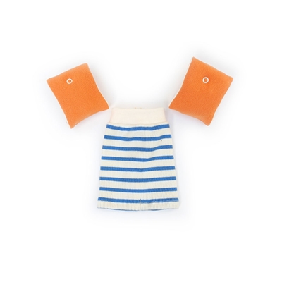 Wit en blauw gestreept poppen badpak met oranje katoenen imitatie zwembandjes voor poppen.