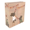 Garde-robe en bois pour nounours, décorée de 2 ours qui suspendent des guirlandes.